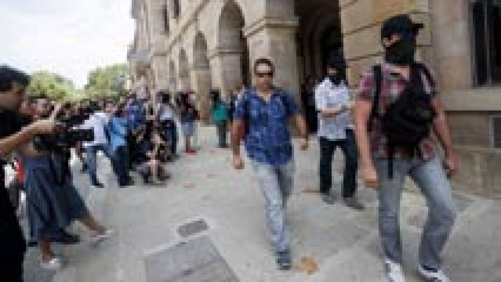 La Guardia Civil registra el Parlamento de Cataluña en busca de datos sobre el caso del 3% y el exconseller Gordó - Informativo 24h | Ver