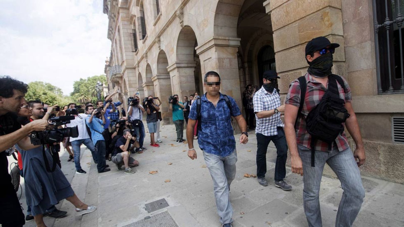 La Guardia Civil registra el Parlamento de Cataluña en busca de datos sobre el caso del 3% y el exconseller Gordó