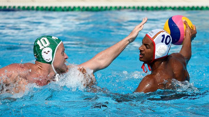  - España golea a Sudáfrica y pasa a octavos