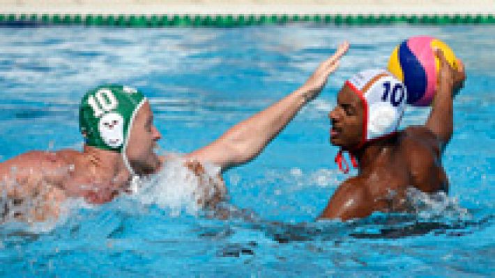  - España golea a Sudáfrica y pasa a octavos