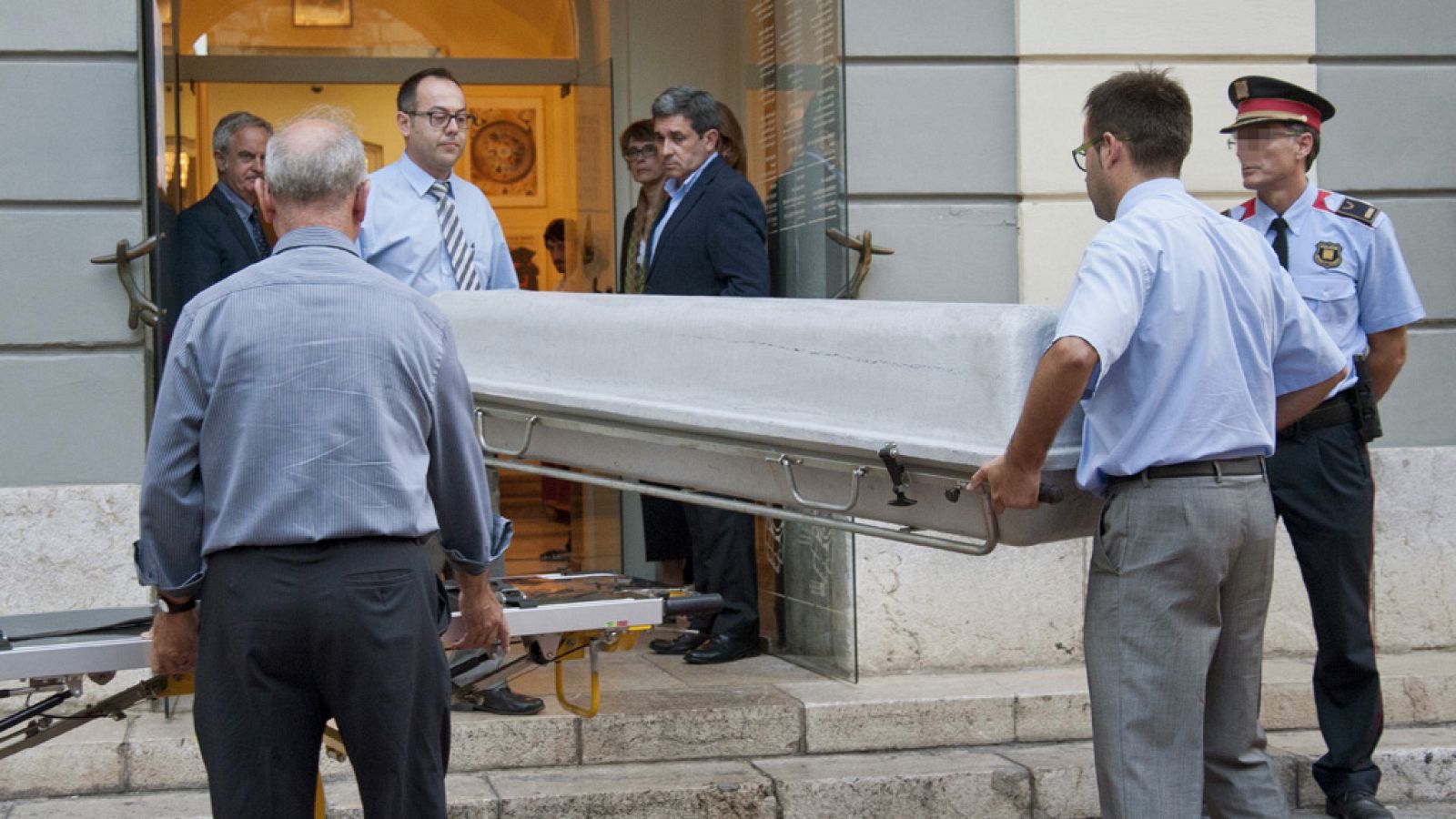 Exhumados los restos de Dalí para la extracción de ADN