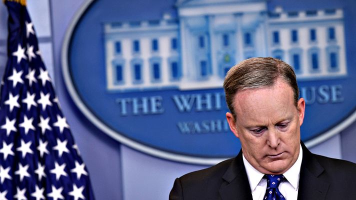 Telediario 1 - Dimite Sean Spicer, portavoz de la Casa Blanca