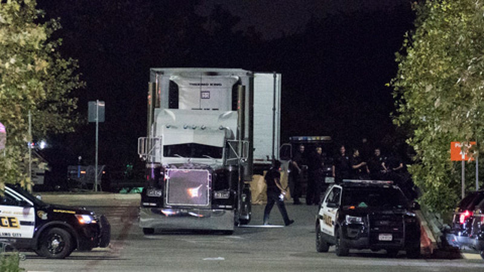 Telediario 1: Mueren ocho personas dentro de un camión en Texas | RTVE Play