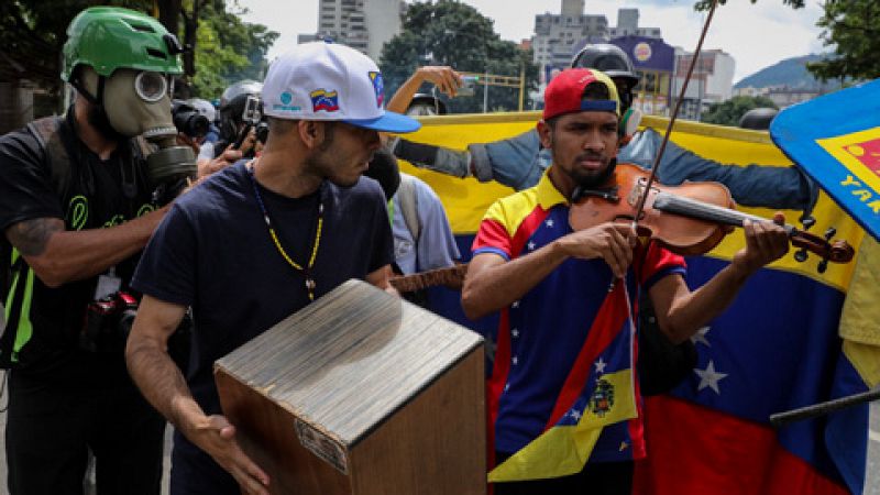 El violinista Willy Arteaga, entre los heridos en la manifestación de Caracas