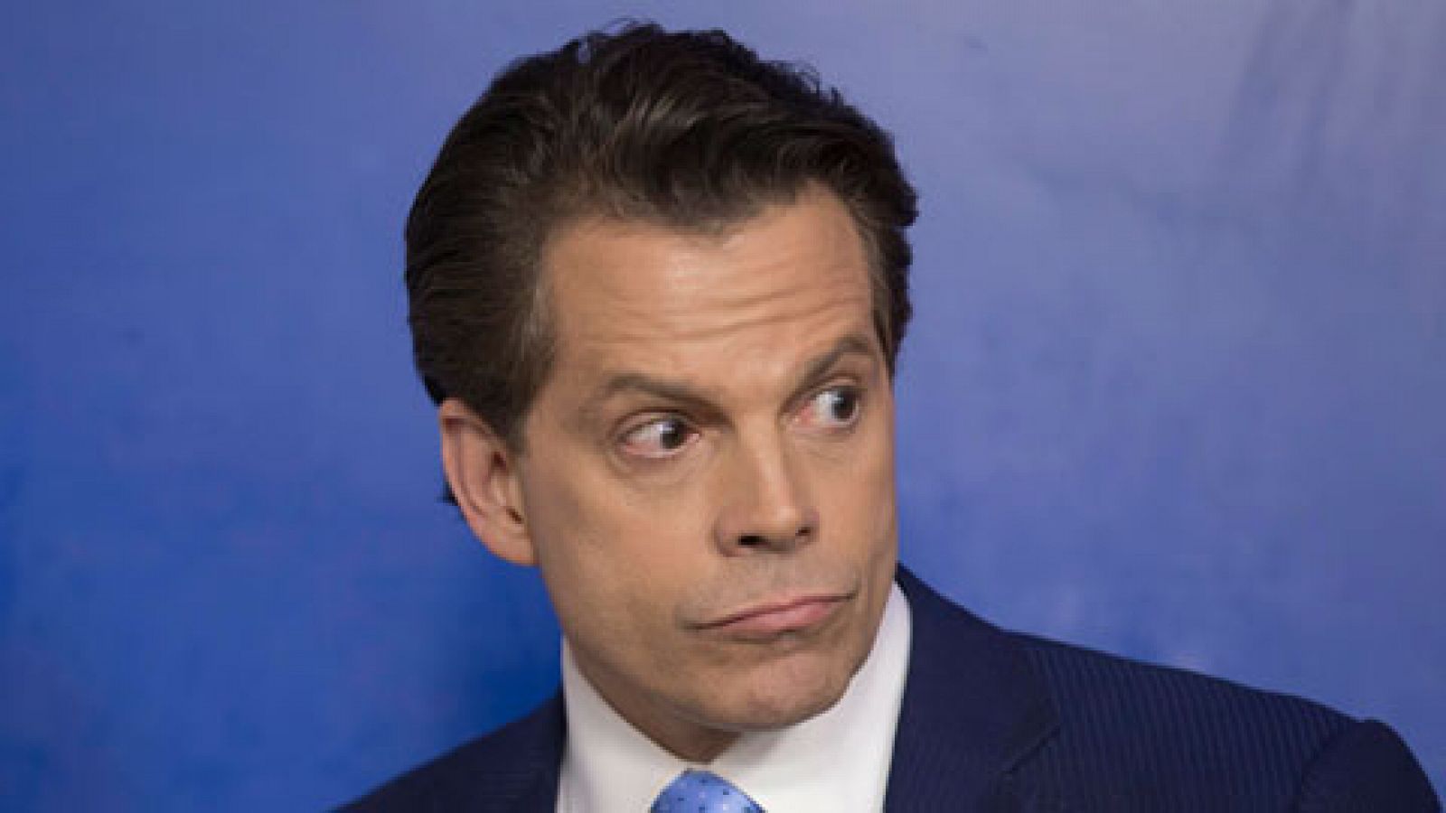 Telediario 1: Scaramucci borra tuits en los que contradecía a Trump | RTVE Play