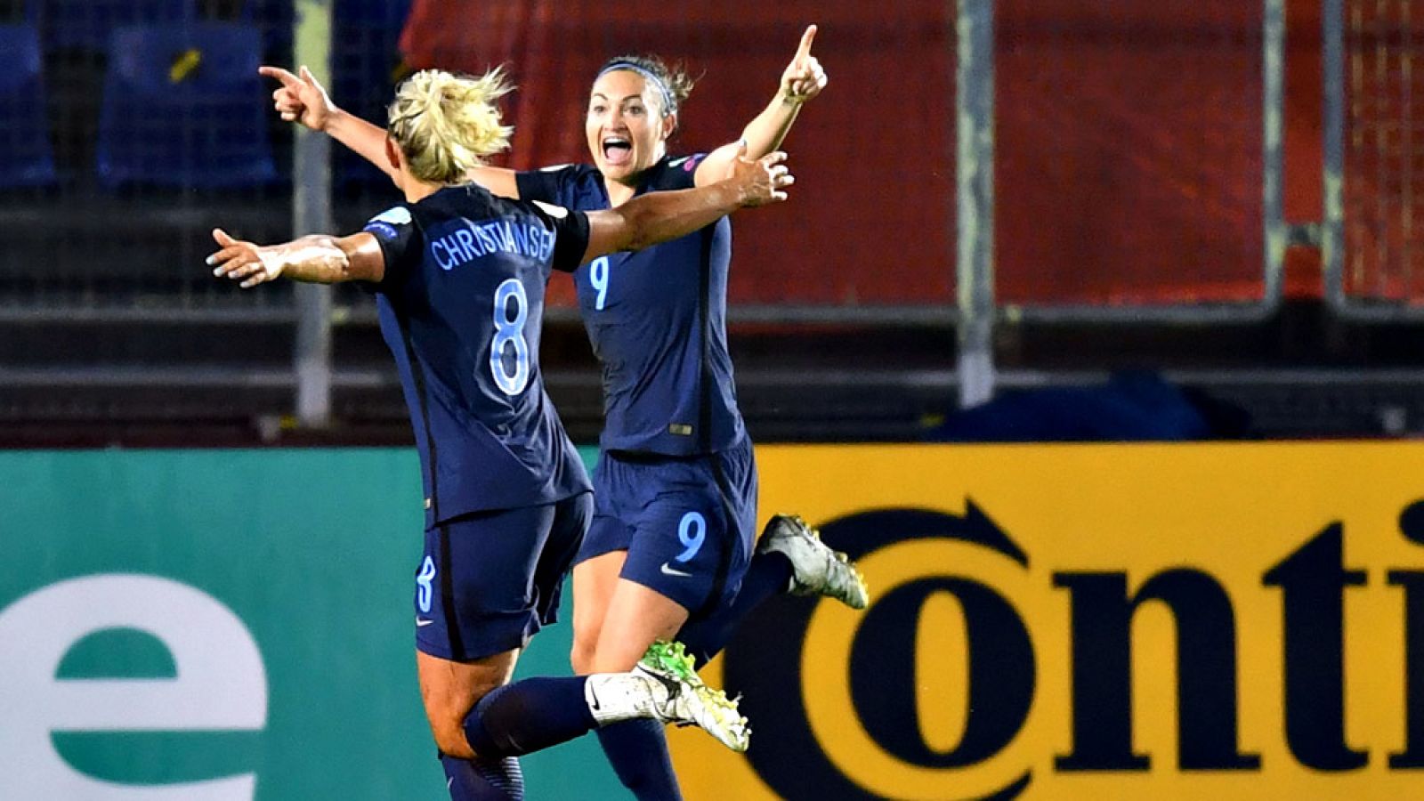 Jodie Taylor anotó su cuarto tanto en el certamen en las postrimerías del encuentro.