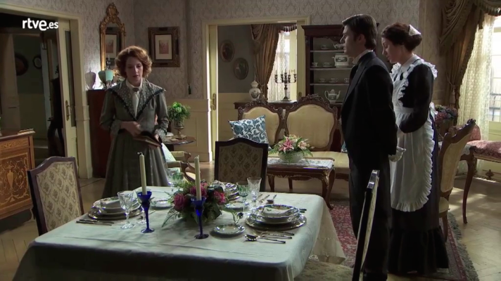 Acacias 38 - Simón ayuda con el italiano y la cena a Celia