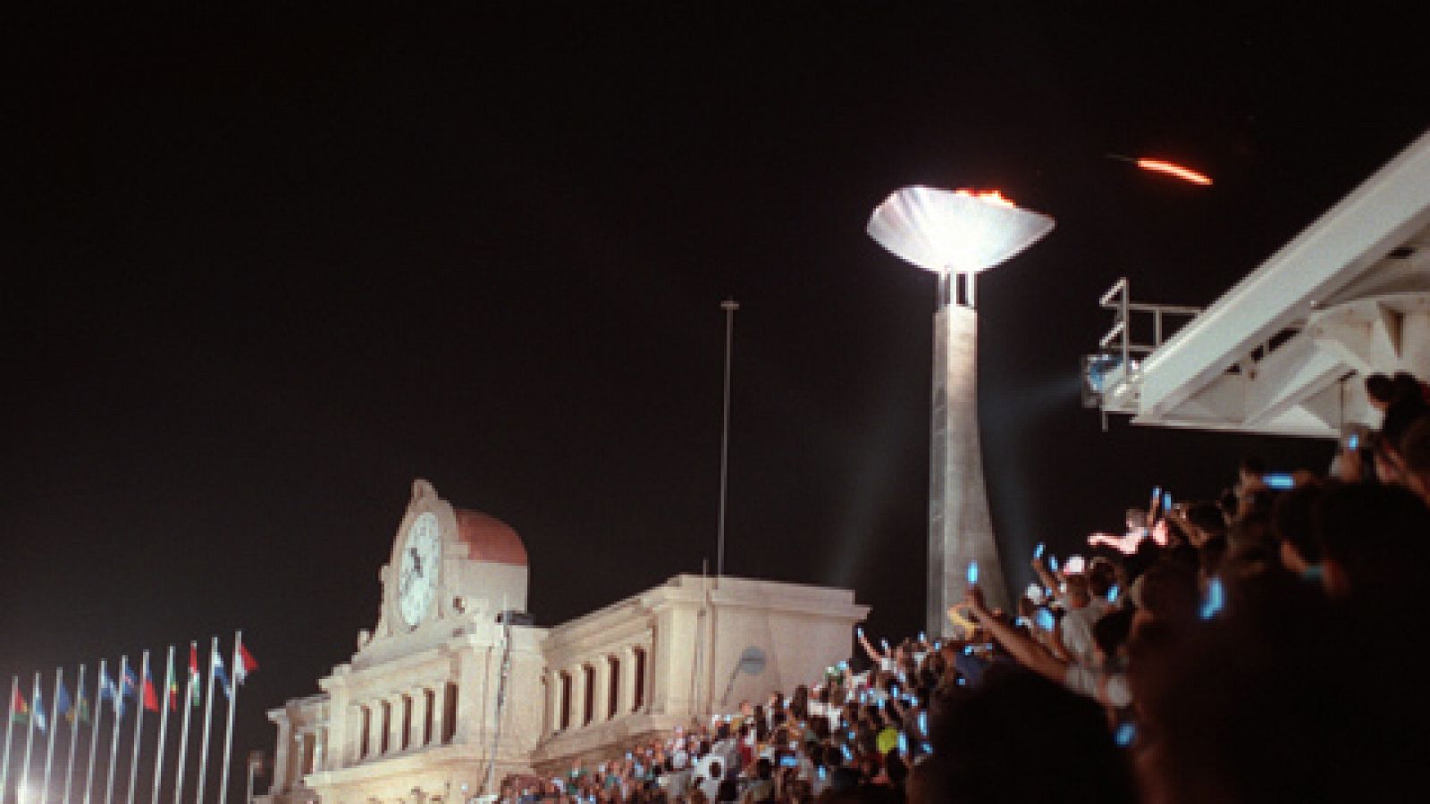 Telediario 1: Las inolvidables ceremonias de Barcelona'92 se concibieron "con riesgo" | RTVE Play