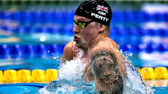  - El británico Adam Peaty bate el récord mundial de los 50 braza