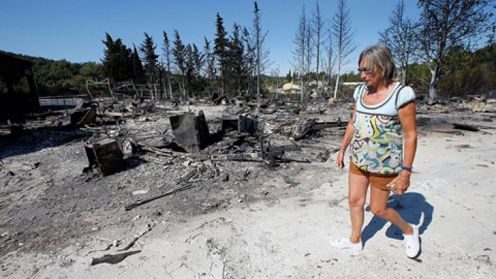 Evacuadas 10.000 personas por un incendio en Francia