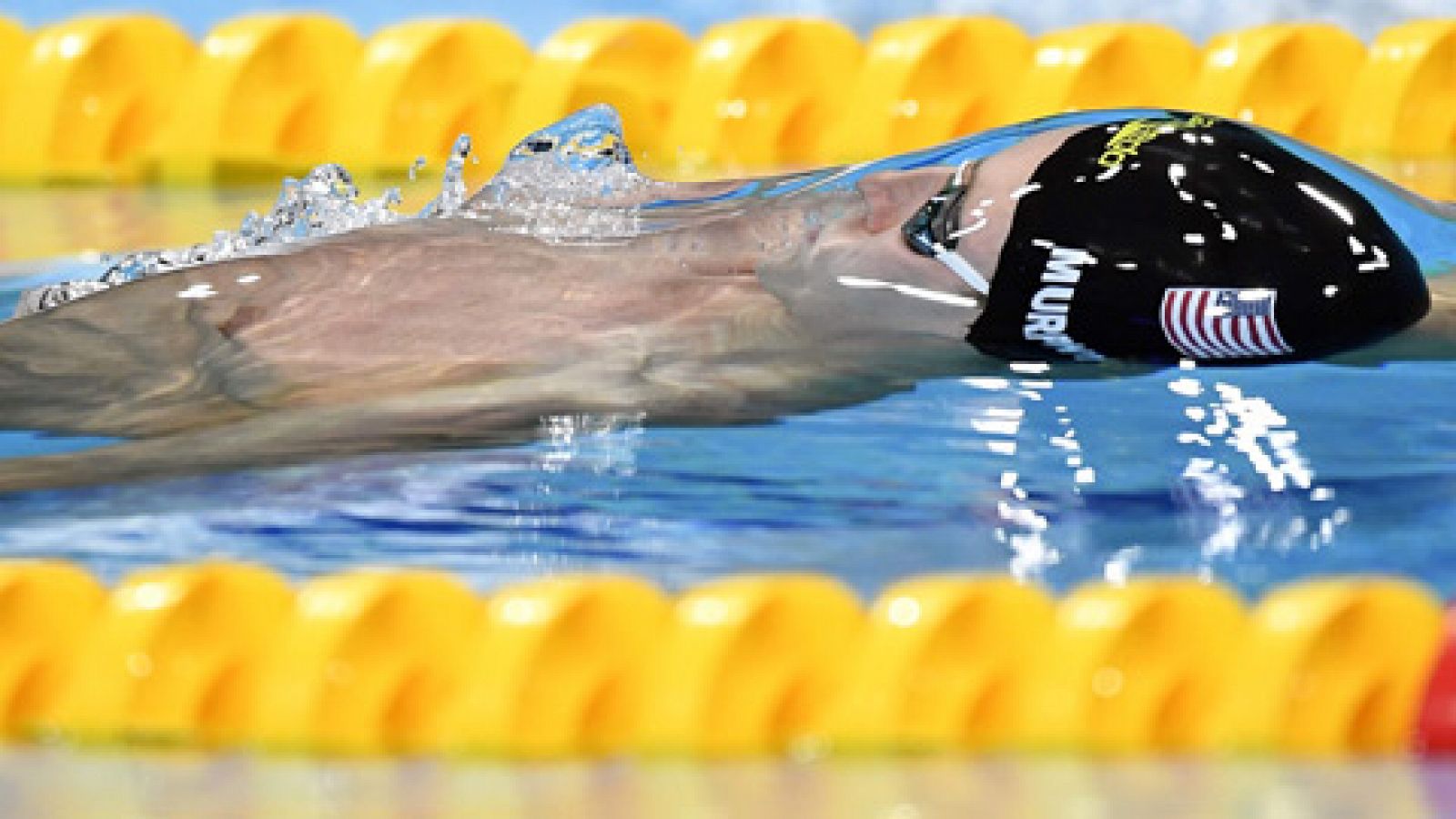 El relevo mixto estadounidense de 4x100 estilos ha batido el récord del mundo de la especialidad al nadar en 3:40.28 durante las series matinales disputadas en el Duna Aréna.