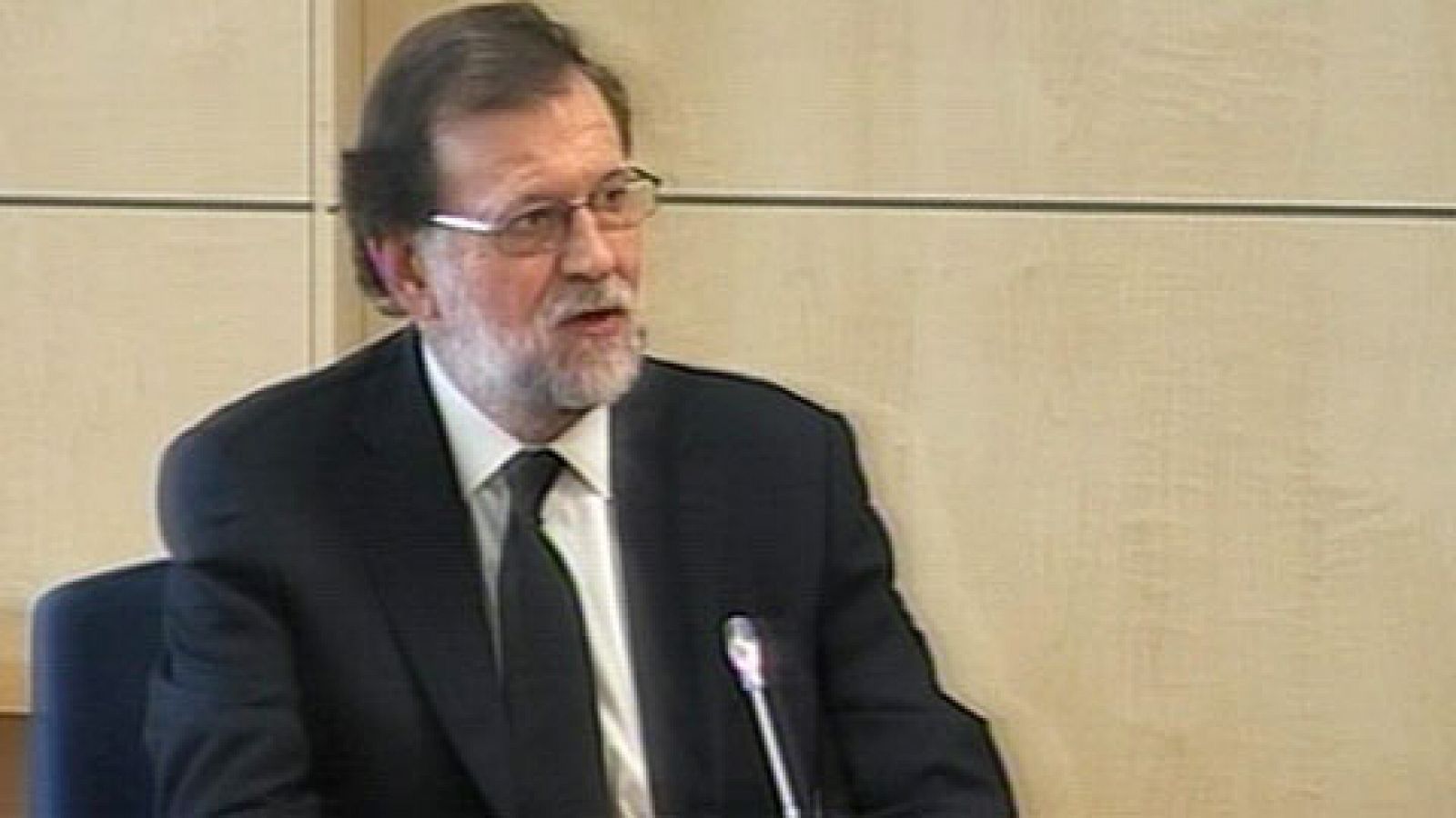 Telediario 1: Rajoy declara ante el tribunal de Gürtel que "jamás" conoció la existencia de una caja B  | RTVE Play