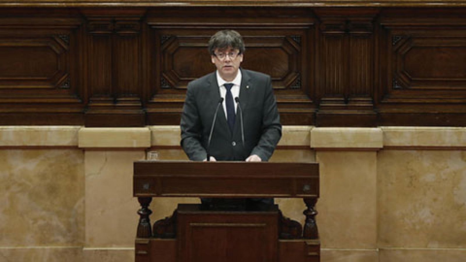 Telediario 1: Puigdemont defiende la gestión de Mas pese al informe sobre el 'caso del 3%' entregado al juez | RTVE Play