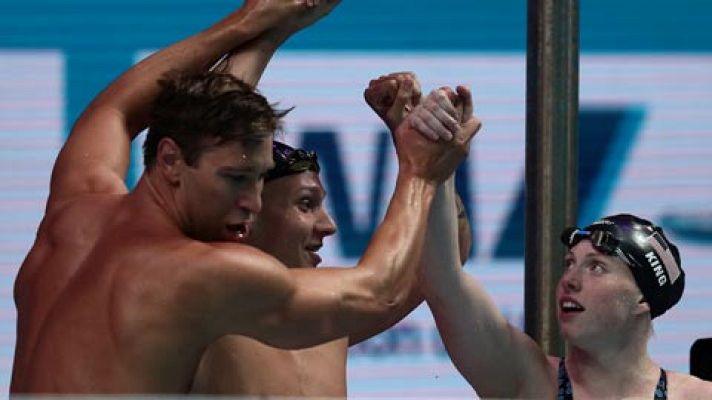  - El relevo mixto estadounidense vuelve a batir el récord mundial en el 4x100 estilos