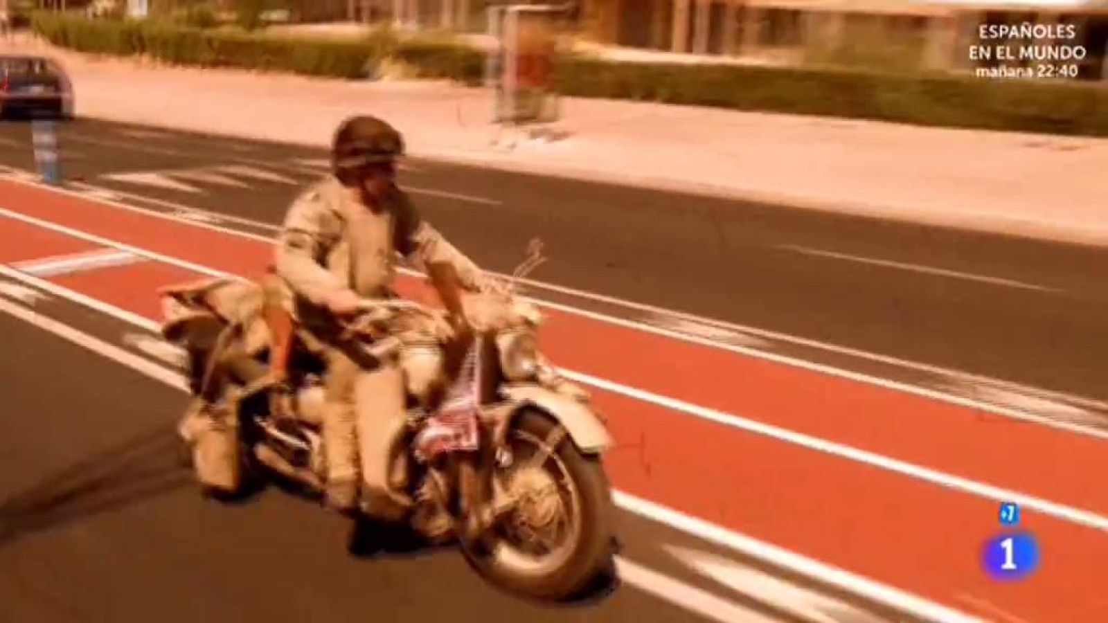 Comando al Sol - Besos al raso - El desembarco de Benidorm