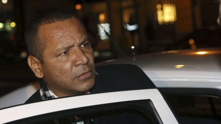 Telediario 1 - Negociación a tres bandas entre Neymar, el Barça y el PSG