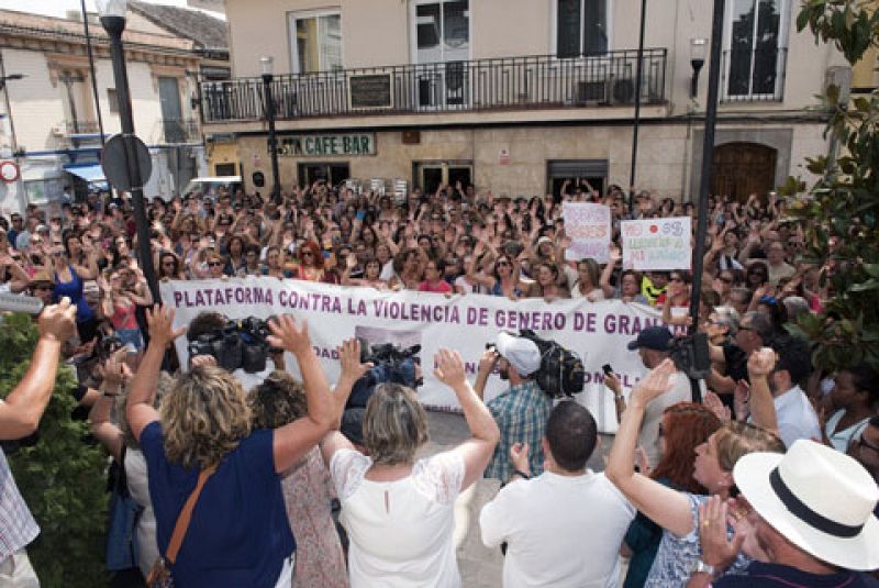 La Junta de Andalucía ofrece personarse en la causa de Rivas, la mujer maltratada que no ha entregado a sus hijos al padre
