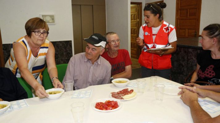 Telediario 1 - Trescientos evacuados por el incendio de Yeste