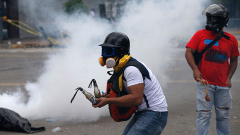 Una parte del centro de Caracas se convierte en un campo de batalla