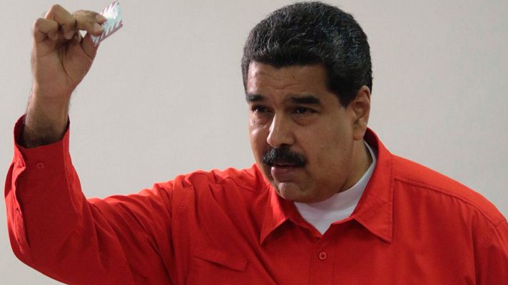 Telediario 1 - Maduro votó apenas abiertos los colegios electorales