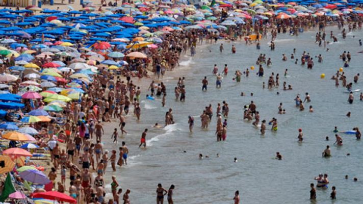 España bate un nuevo récord de llegada de turistas extranjeros en los primeros seis meses del año