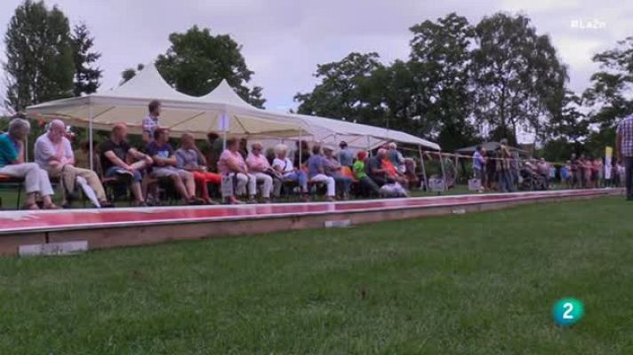 La 2 Noticias - La 2 Noticias - Concurso lanza-güitos