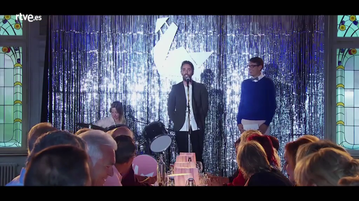 Hotel Romántico - Los cupidos eligen a la pareja que visitará la cabaña