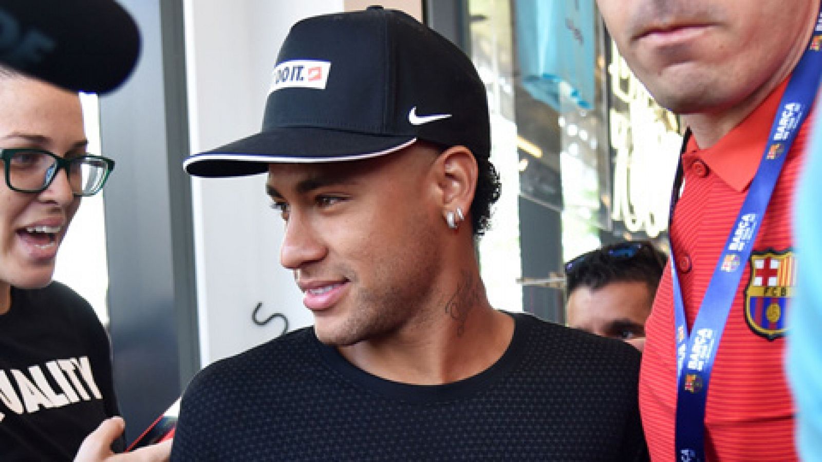 Telediario 1: LaLiga rechaza el pago de 222 millones por Neymar | RTVE Play