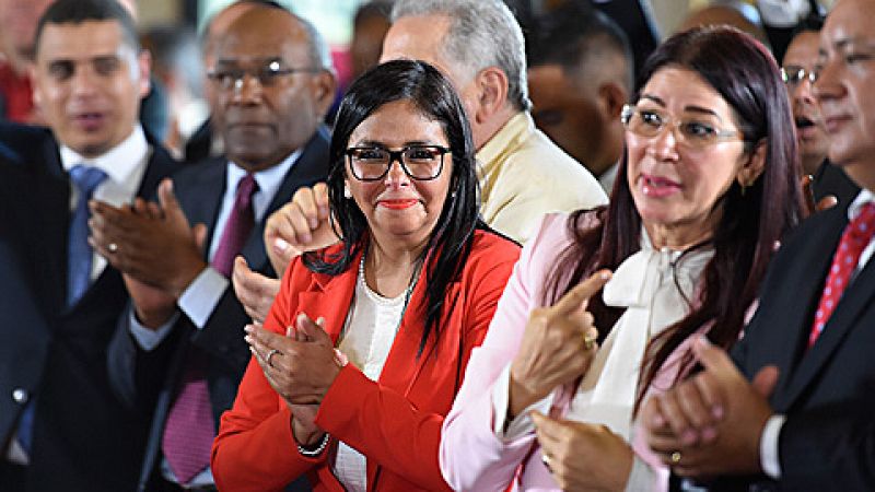 La Asamblea Nacional Constituyente de Venezuela celebra su primera sesión y elige a Delcy Rodríguez como presidenta