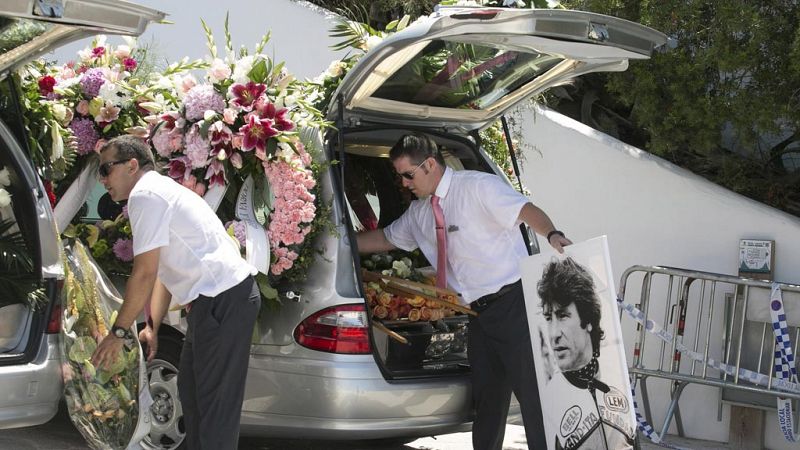 Ibiza despide a ngel Nieto en un emotivo funeral acompaado de 500 motos