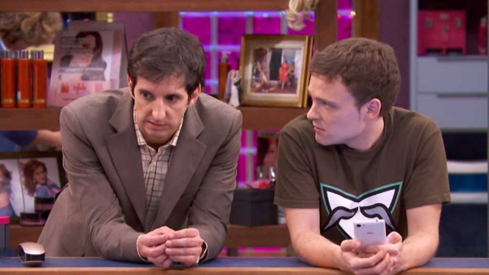 La Peluquería - Viaje con Mari Carmen - ver ahora