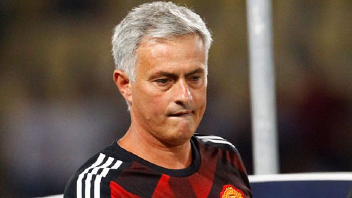 Telediario 1 - Mourinho: "El primer gol es fuera de juego"