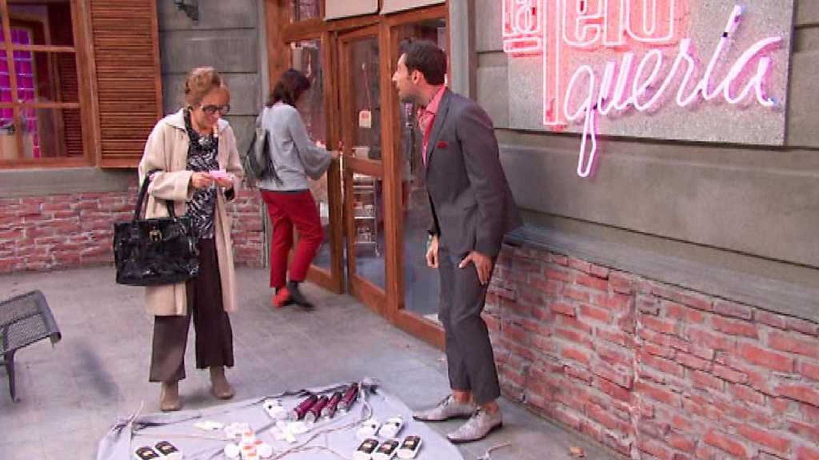 La Peluquería - Yorch, vendedor ambulante - ver ahora