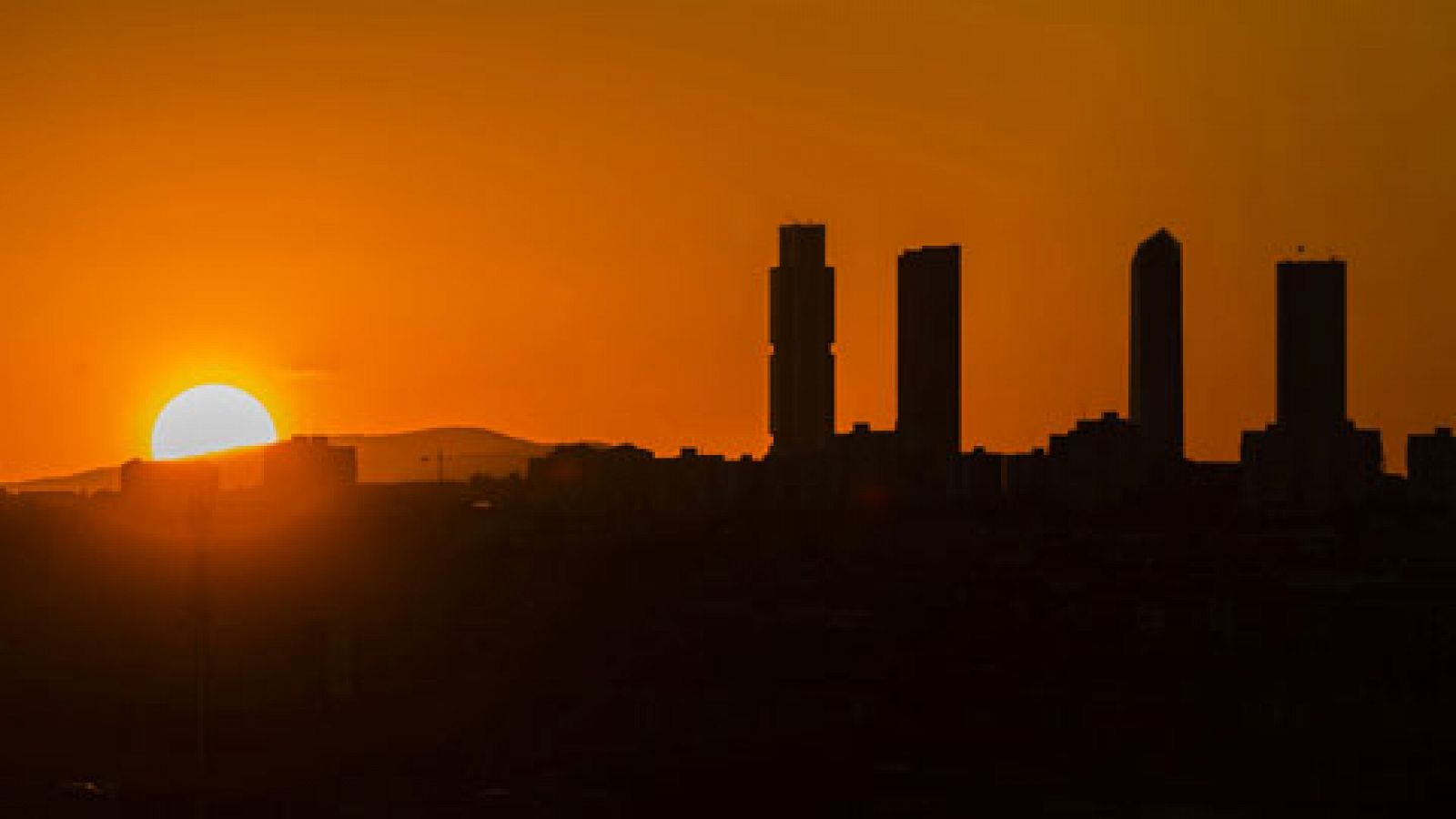 Informativo de Madrid: El Tiempo en la Comunidad de Madrid - 10/08/17 | RTVE Play