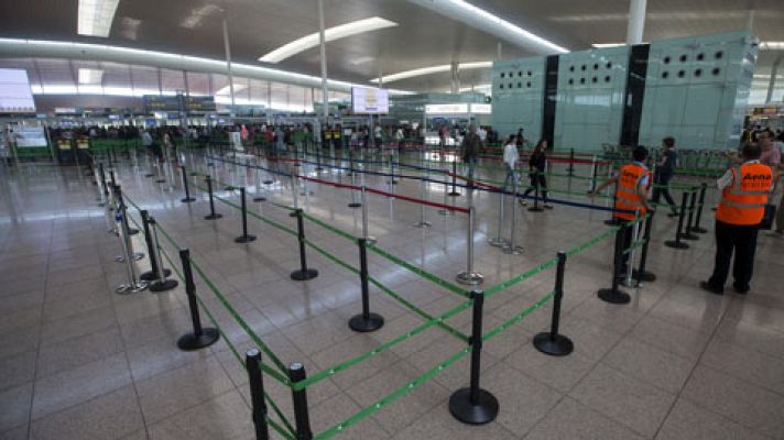 Telediario 1 - Los trabajadores de Eulen someten a votación cuatro propuestas distintas para salir del conflicto