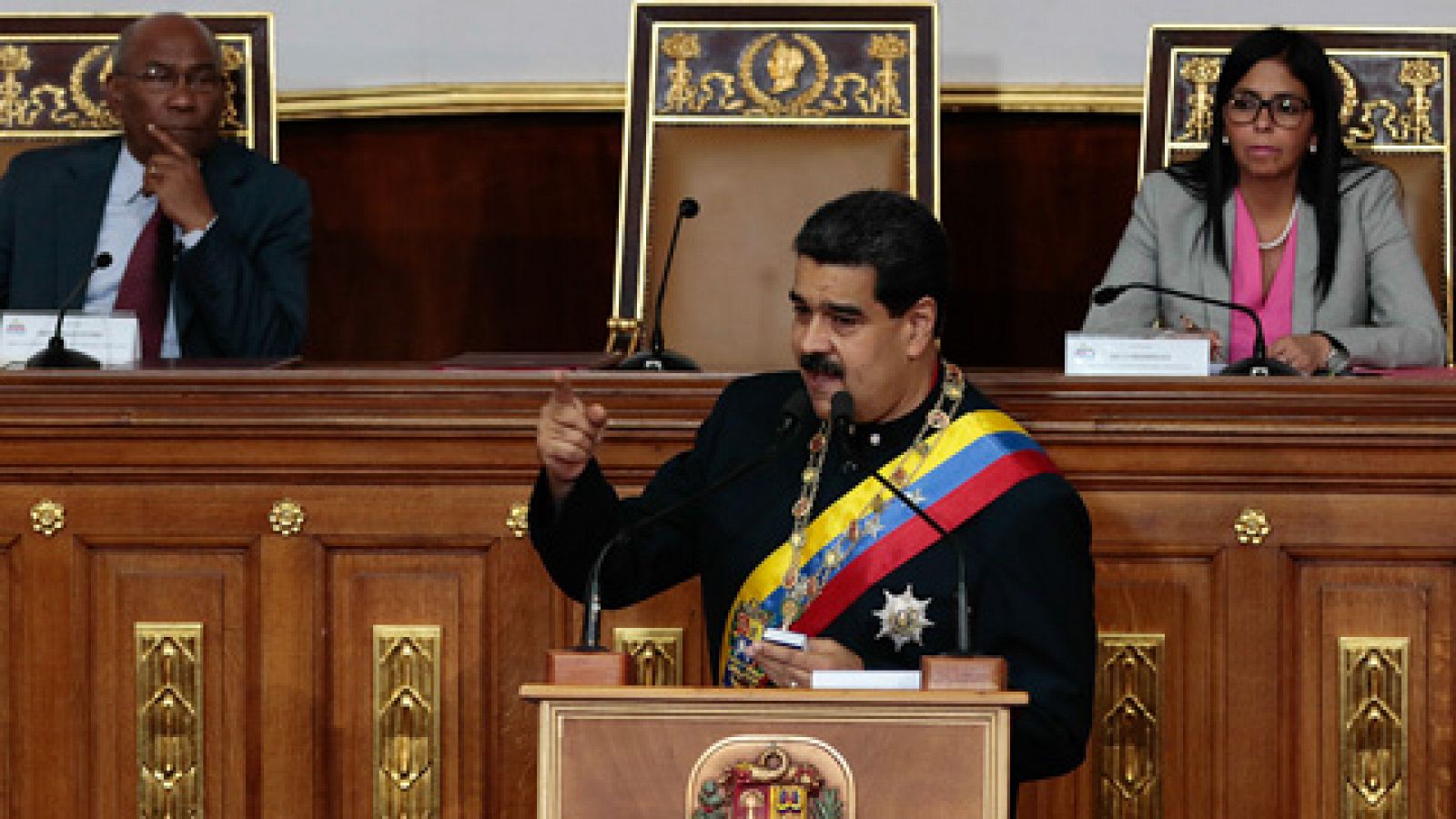 Informativo 24h: Maduro dice que quiere "sentarse" con la oposición y pide un cónclave para "restituir" el diálogo latinoamericano | RTVE Play