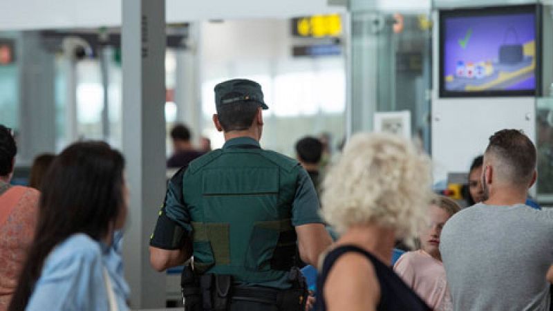 Pepe Álvarez: "Desplegar guardias civiles en el aeropuerto es un precedente negativo"