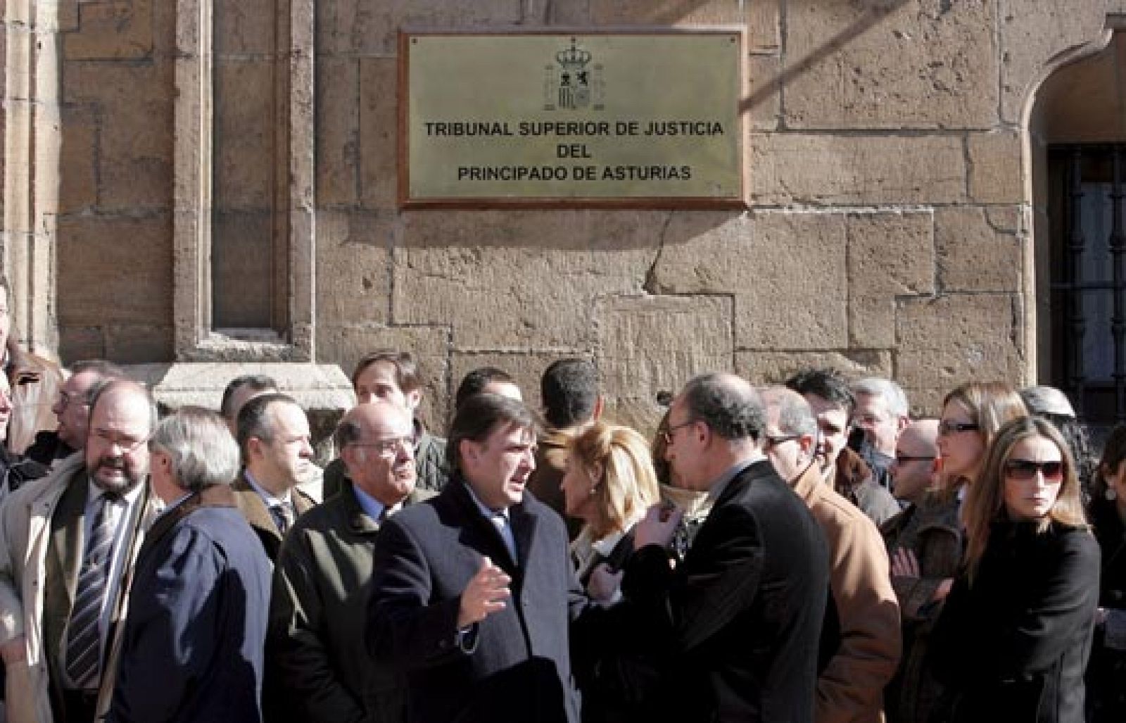 Resumen de las noticias más destacadas del día.