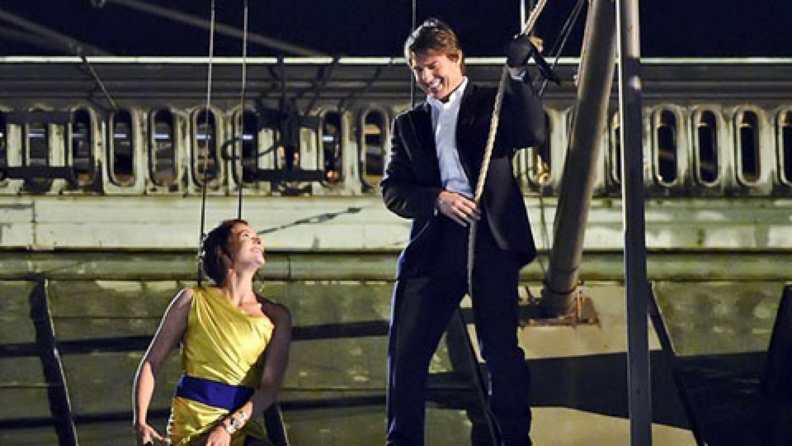 Telediario 1: El actor Tom Cruise sufre un accidente en el rodaje de 'Misión Imposible: 6' | RTVE Play