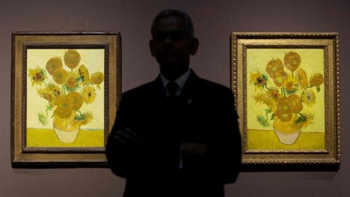 Las cinco pinturas de girasoles de Van Gogh, juntas