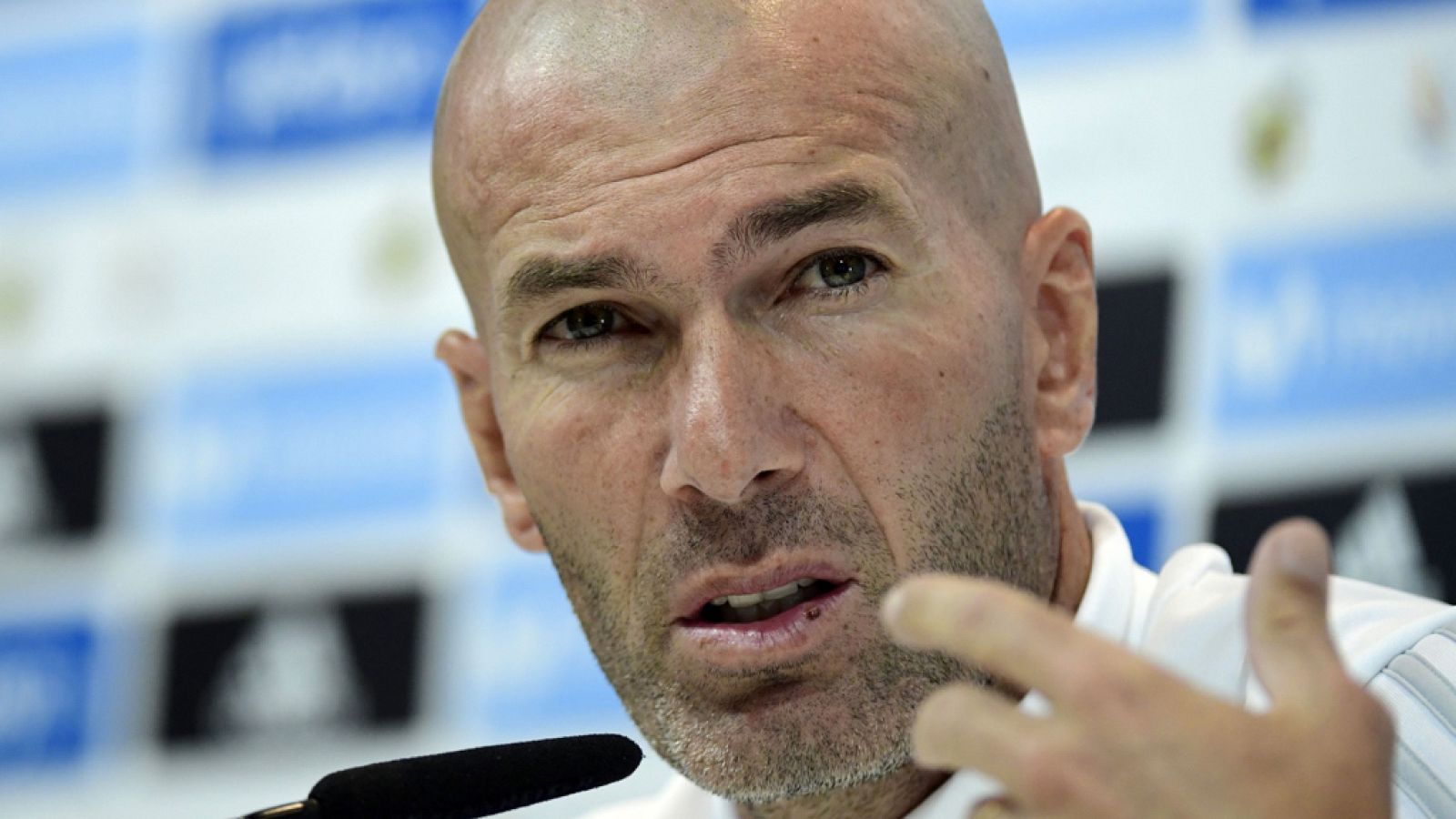 Zidane, sobre la sanción a Cristiano: "Estoy muy molesto. Es mucho para él" - La tarde en 24h | Ver