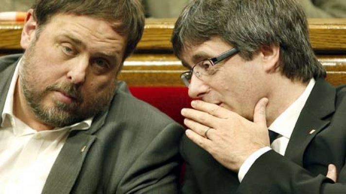 Telediario 1 - El Constitucional mantiene la suspensión de la reforma para la tramitación exprés del referéndum