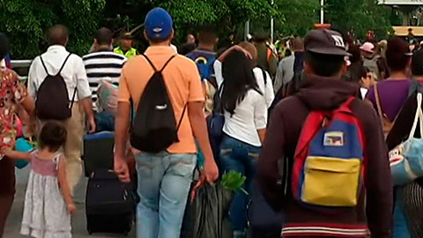 Telediario 1: El puente de San Antonio del Táchira, vía de escape para los venezolanos | RTVE Play