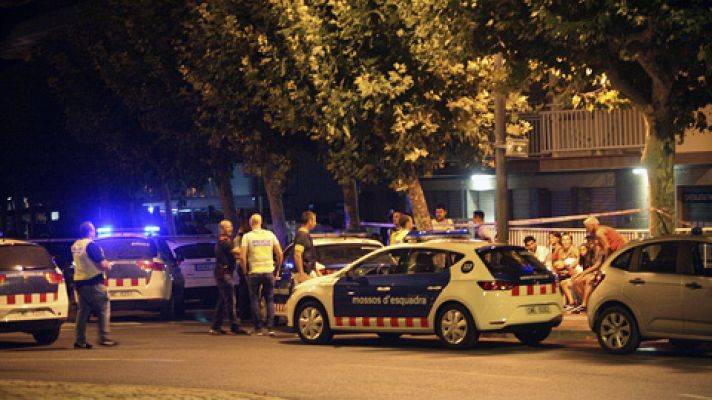 Informativo 24h - Cinco presuntos terroristas son abatidos en Cambrils después de cometer un nuevo atropello