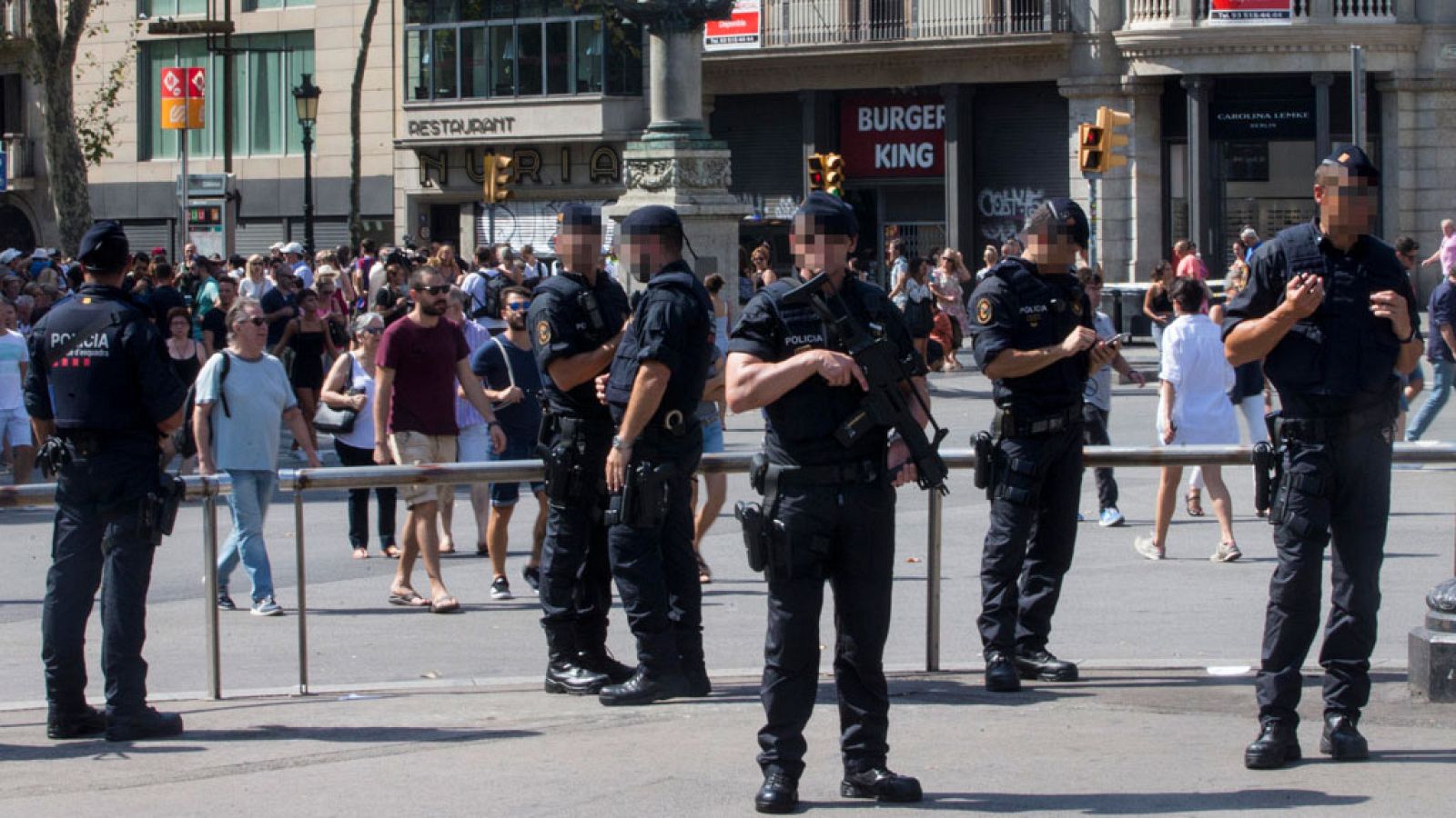 Atentados en Cataluña | Se refuerzan las medidas de seguridad en las principales ciudades de España