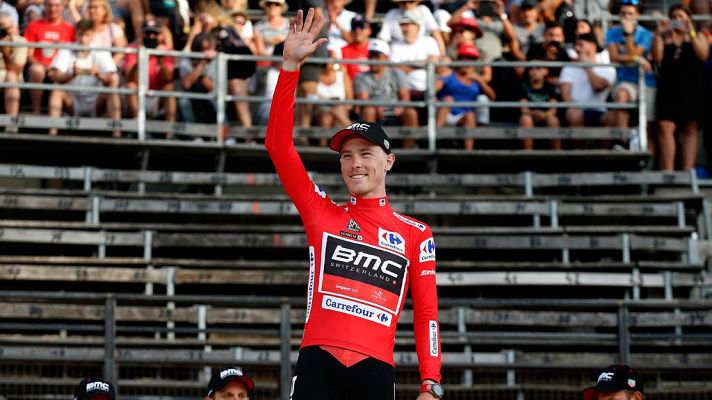 Telediario 1 - Rohan Dennis del BMC se enfunda el primer maillot rojo de la Vuelta