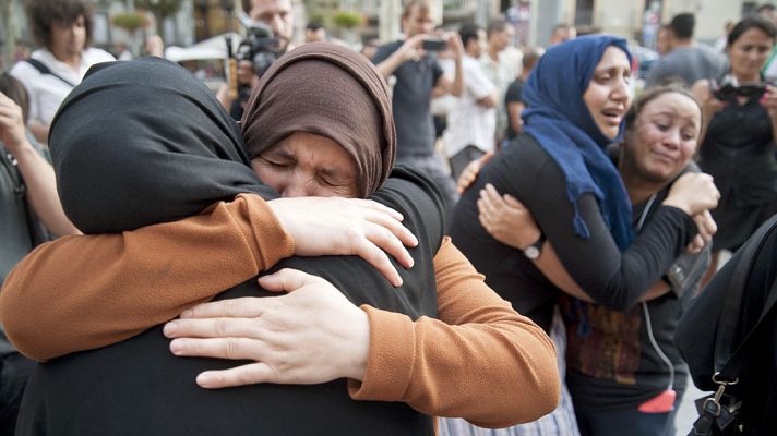 Informativo 24h - La madre de Younes Aboyaaqoub pide a su hijo que se entregue