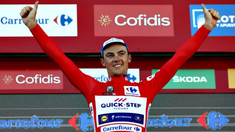 El belga Yves Lampaert (Quick Step), con un ataque contundente en el último kilómetro, se enfundó el maillot rojo de la Vuelta tras levantar los brazos como vencedor de la segunda etapa disputada en tierras francesas entre Nimes y Gruissan, de 203,4 