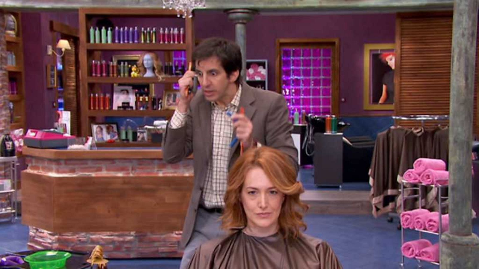 La Peluquería - La crítica - ver ahora