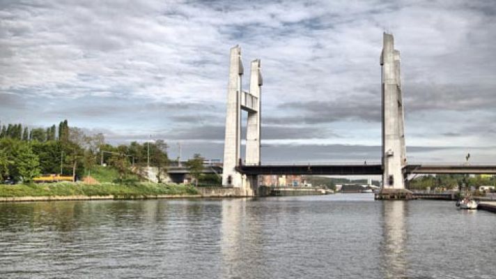 Telediario 1 - Las autoridades analizan la corta estancia del imán de Ripoll en Bélgica en 2016